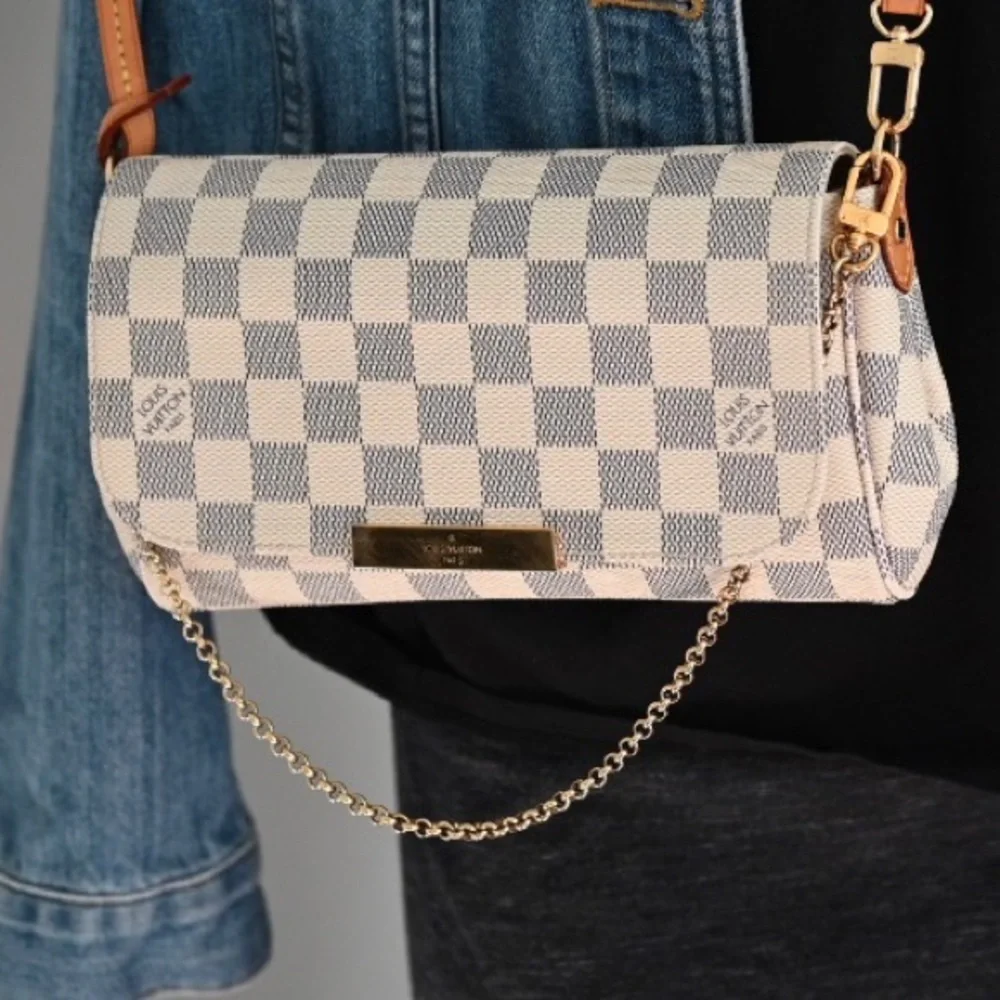 Authentic Louis Vuitton Favorite PM in Damier Azur Canvas - Picture 2 of 16